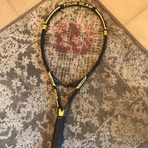 Tennis racquet